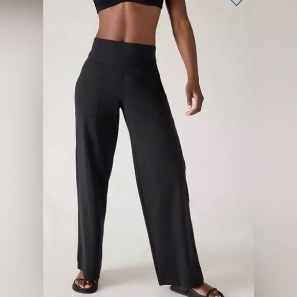 NWT Athleta Venice  Wide Leg.  Black. Small 
Petite - Picture 1 of 8